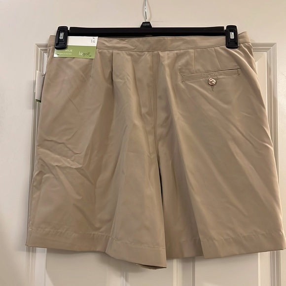 Liz Claiborne Liz Golf ladies shorts - Picture 2 of 5